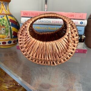 Small Round Woven Basket for Decor